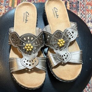 Clarks Women's Bronze and Yellow Sandals